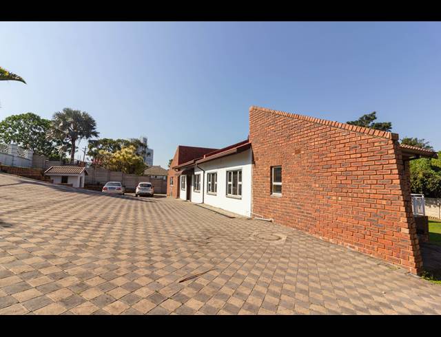 4 BEDROOM HOUSE FOR SALE IN MALVERN